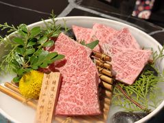 -山川小町·极番烧肉(新地假日广场店)
