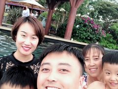 -七彩云南古滇温泉山庄