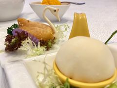 榴莲雪媚娘拼木瓜天鹅酥-金翠皇宫粤菜·点心·海鲜(科技园店)