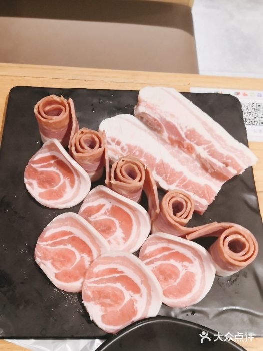 权金城(万科哈洛小镇店)五花三拼图片