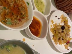 -洪氏嗨捞·广东猪肚鸡·椰子鸡火锅(西咸万象城店)