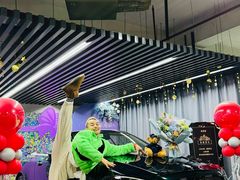 -上海星瀚奔驰4S店(红柳路店)