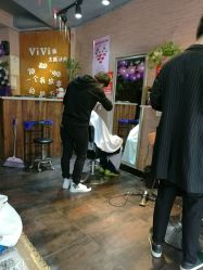 -茶发Salon·烫发染发理发