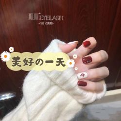 -吉吉靓甲美睫