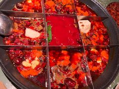 -五里关火锅(上海鑫耀·光环Live店)