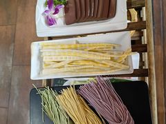 三色面-滇釜火锅·能喝汤的火锅(车公庄店)