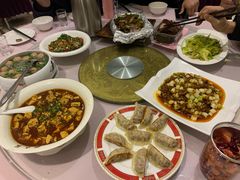 -统景温泉两江酒店中餐厅