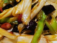 -咱屯子铁锅炖直营店(保利店)