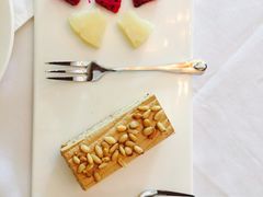 咖啡松子蛋糕-成桂西餐厅·42年的味道(五大道疙瘩楼店)