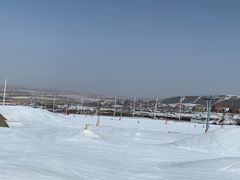 -丝绸之路山地度假区滑雪场