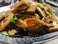 -天天向上素食餐厅(五台山店)