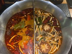 -湊湊火锅·茶憩(南京东路悦荟店)