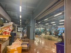 -渔人湾码头海鲜市场负二楼