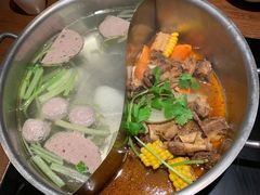 特色锅底-牛焱·贵州黄牛肉火锅(城西银泰店)