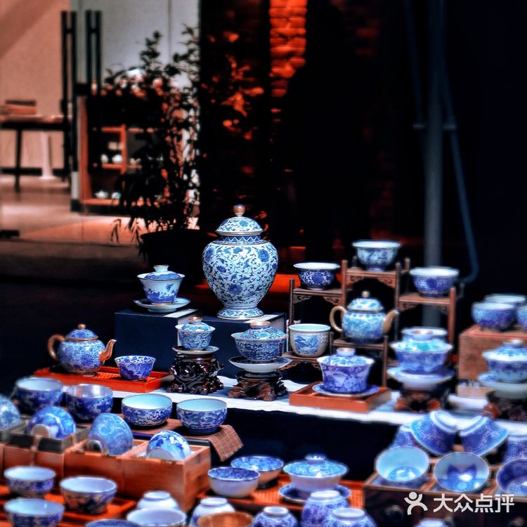 景德镇陶溪川文创街区瓷器夜市电影色调色