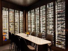 -wineapp葡萄酒餐吧(外滩金融中心店)