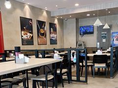 大堂-康师傅私房牛肉面(马泉营奥莱店)