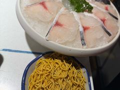 -爱你您·自家鱼塘·活水喷泉鱼火锅(八里店)