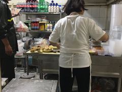 -丁红照水煎包胡辣汤