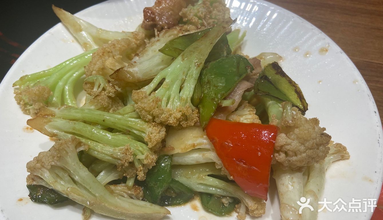 多了几分食堂里所没有的紧致感片片鱼香浓入味
