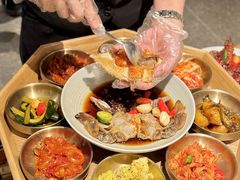 -草家酱蟹炭火烤肉店(珲春南路一店)