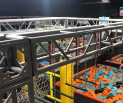 -蹦贝运动中心·蹦床·攀岩·闯关(龙岗店)