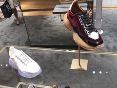 -乐蓬马歇百货公司(Rive Gauche)