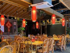 -野山舂·贵州现舂酸汤火锅(鸿通城店)