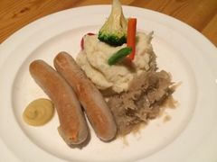 -LENBACH兰巴赫西餐啤酒坊(大连星海广场店)
