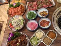 -明洞阿姨·韩式酱蟹烤肉·创意料理(三元桥店)