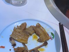-雪乡人家东北菜·铁锅炖一切(高斯路店)