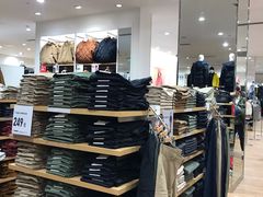 -优衣库(郑州丹尼斯大卫城店)