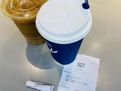 厚乳拿铁-瑞幸咖啡(巴黎春天陕西路店)