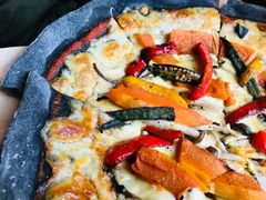 墨鱼汁底薄饼披萨-JAMES+詹嘉厨房