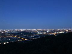 -鬼笑石后山停车场