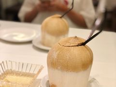 椰子水-新加坡海鲜共和(名胜世界圣淘沙海滨坊)