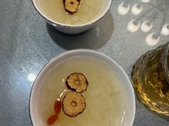 银耳雪梨汤-君霖海鲜私房菜(春柳店)