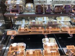 面包甜点陈列柜-盒马鲜生(财富中心店)