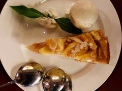 德国苹果蛋糕配香草冰激凌-宝莱纳餐厅(滨江店)