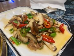 香菇炒肉-白家寨子·山野白族菜(古城总店)