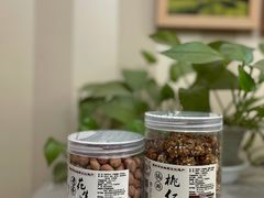 -段氏奇香花生米(长嘉汇店)