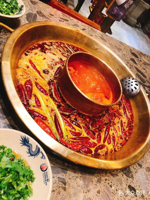 小龙坎老火锅(春熙概念店)-鸳鸯锅图片-成都美食-大众点评网
