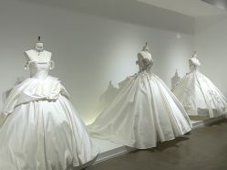 -维纳斯婚纱礼服租赁馆