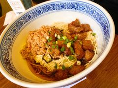 辣肉面-沪西老弄堂面馆(定西路店)