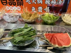-百品聚旋转火锅(号外店)