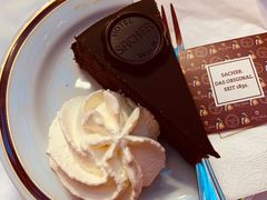 -Cafe Sacher(WIEN)