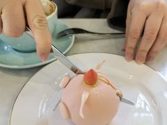 -Fridi Patisserie Cafe