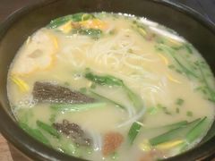 -银米·云南传统过桥米线(双廊黑金冠店)
