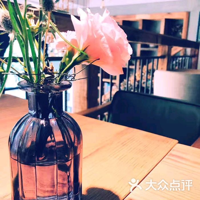 裕卉美景花店 flower&coffee shop