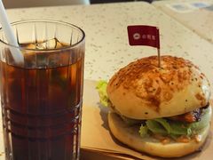 招牌香辣鸡腿堡-必胜客(WOW中心城店)